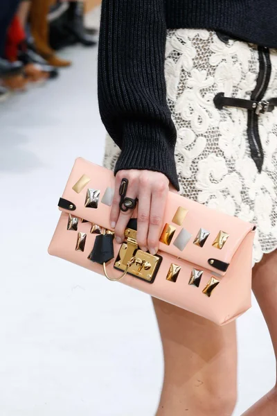 Look 94